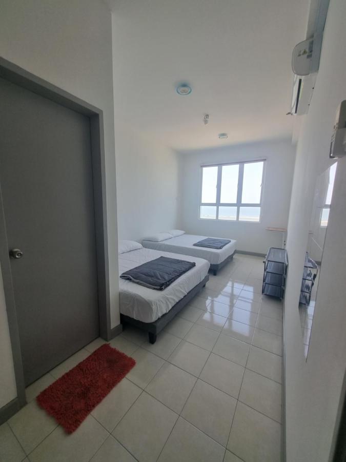 Seaside Haven Homestay Seaview Unit With Pool Opposite Ktcc & Mayang Mall - Pangsapuri Ladang Tanjung クアラ・トレンガヌ エクステリア 写真