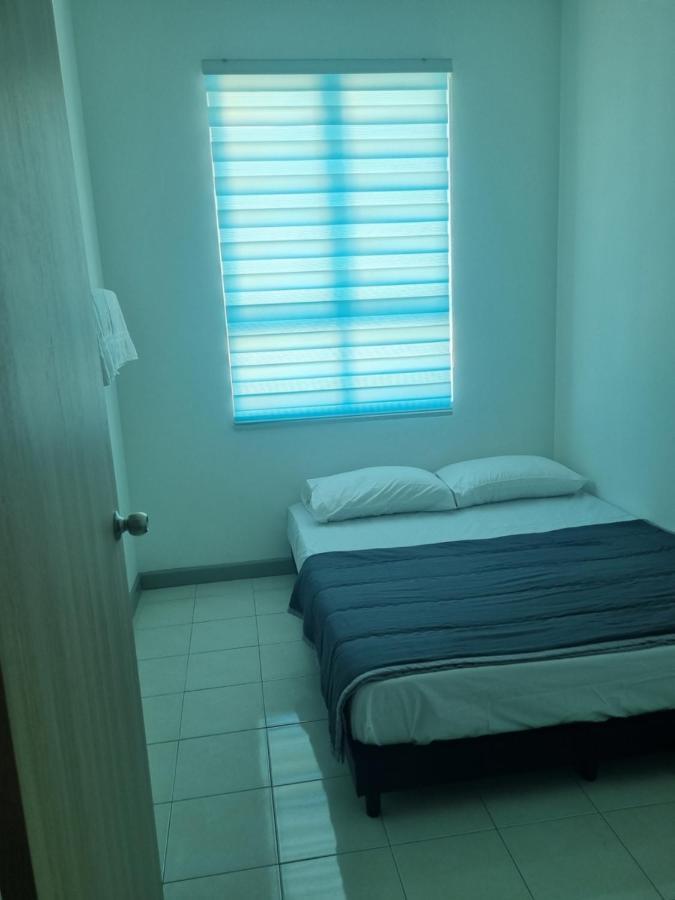 Seaside Haven Homestay Seaview Unit With Pool Opposite Ktcc & Mayang Mall - Pangsapuri Ladang Tanjung クアラ・トレンガヌ エクステリア 写真
